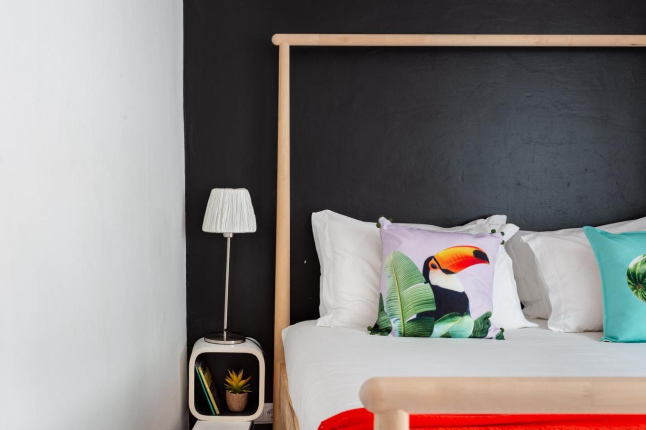Joivy Bold And Colourful 1-bed Flat At The Heart Of Chiado, Nearby Carmo Convent * Lisboa