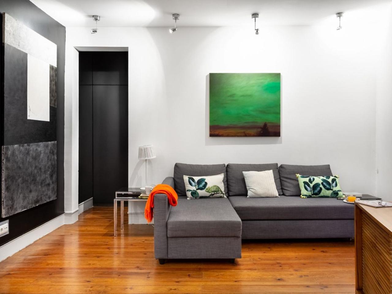 Joivy Bold And Colourful 1-bed Flat At The Heart Of Chiado, Nearby Carmo Convent Lisboa